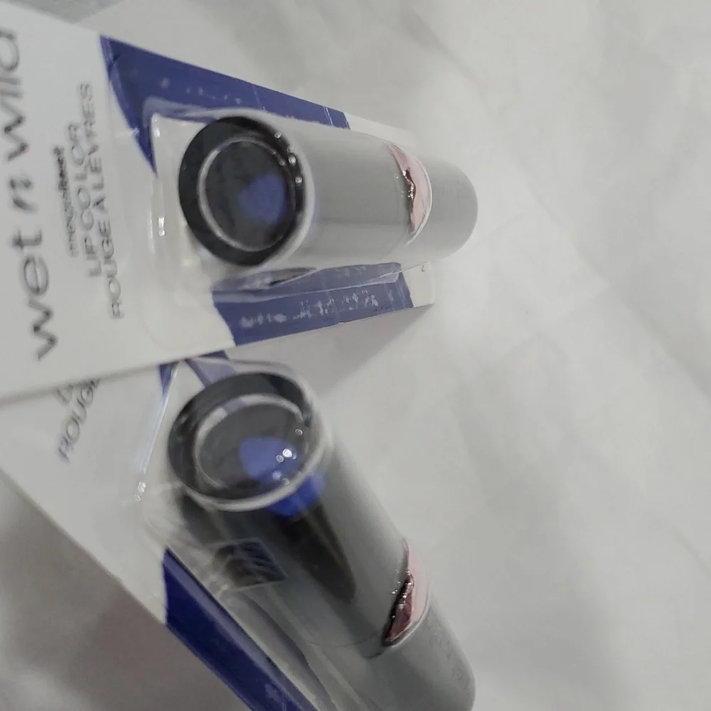 Wet n wild 2 pack Galaxy Blue Mega‎ Last Lip Color new